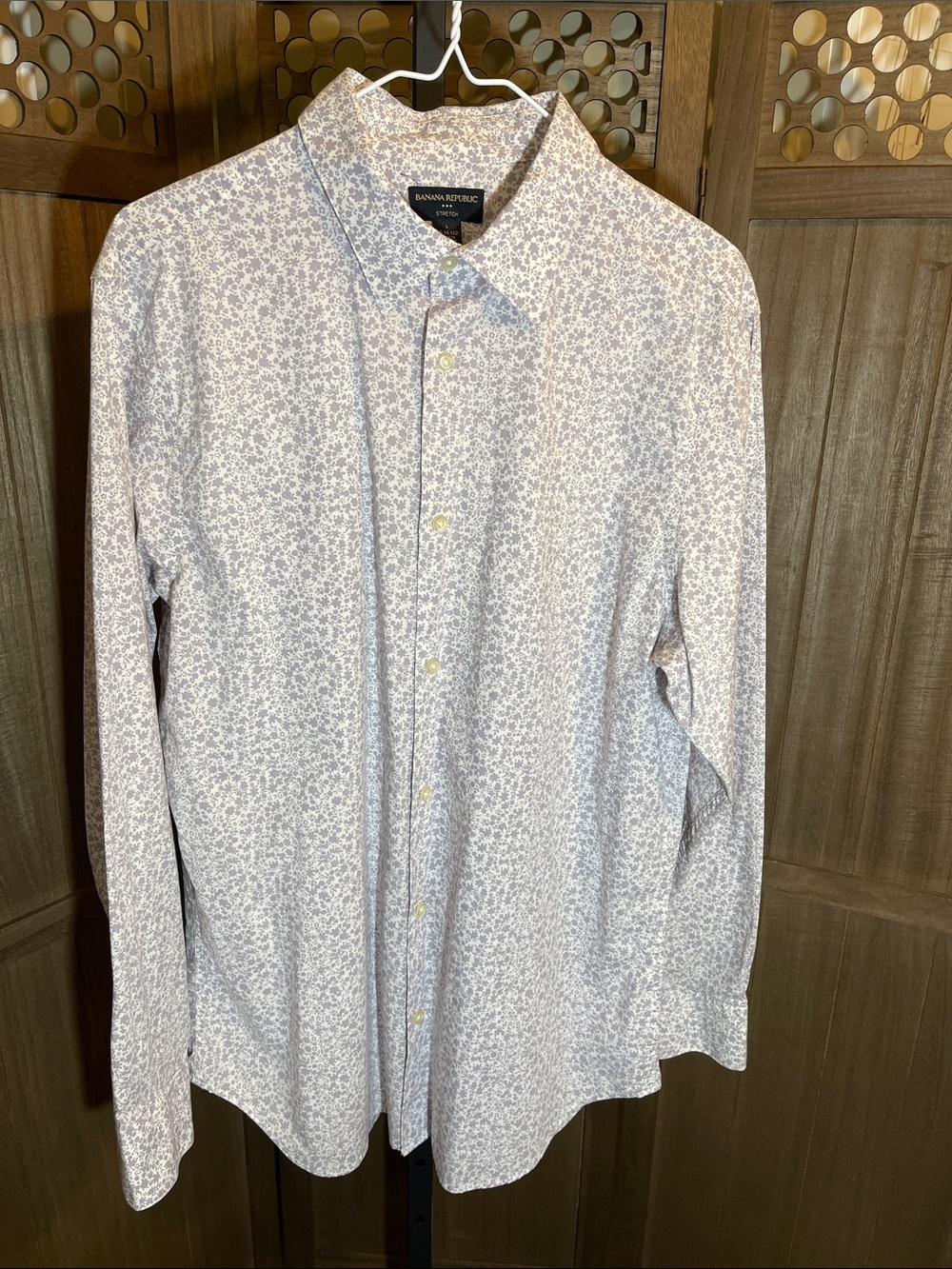 Banana Republic Men's White with Lilac Micro Design Dress Shirt Size L /16-16.5